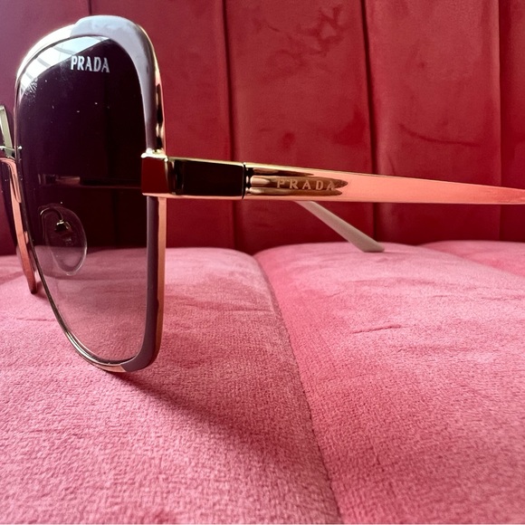 Prada sunglasses - Picture 4 of 5
